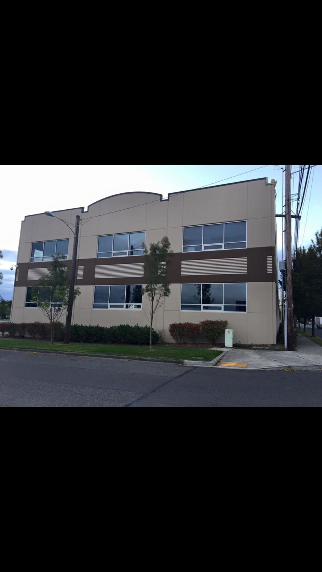 Completed commercial tilt-up exterior